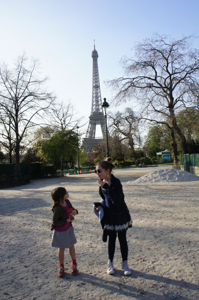 Дети в Париже